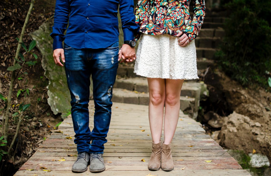 Four Life Lessons That Make Dating a Little Less Awful | Dating Advice | Singleness | Dating Tips | Dating Quotes | justbeautifullyhonest.com