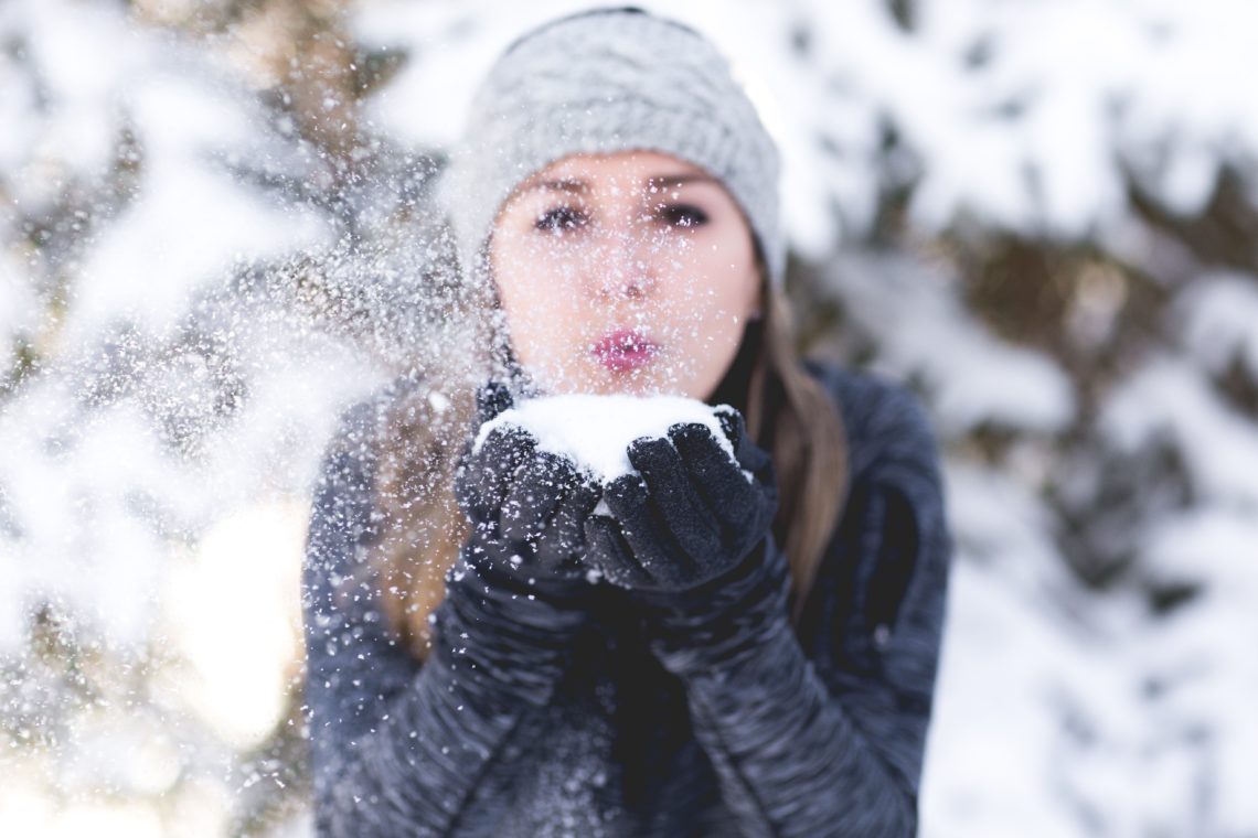 A plea to the single girl at Christmas | Single at Christmas | Singleness Quotes | Choosing Joy | justbeautifullyhonest.com